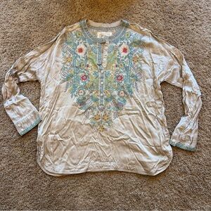Biya johnny was hand embroidered champagne blouse size xs